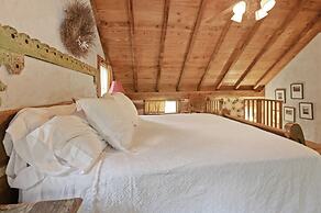 Ab Butler - Both Suites 2 Bedroom Cabin by RedAwning