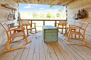 Ab Butler - Both Suites 2 Bedroom Cabin by RedAwning