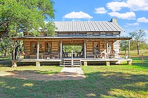Ab Butler - Both Suites 2 Bedroom Cabin by RedAwning