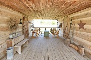 Ab Butler - Both Suites 2 Bedroom Cabin by RedAwning