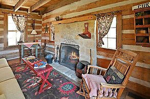 Ab Butler - Both Suites 2 Bedroom Cabin by RedAwning