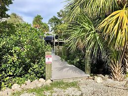 Island Gem A 2 Bedroom Villa by RedAwning