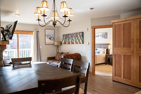 2294 Red Hawk 1 Bedroom Condo by RedAwning