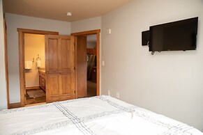 2294 Red Hawk 1 Bedroom Condo by RedAwning