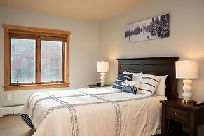 2294 Red Hawk 1 Bedroom Condo by RedAwning