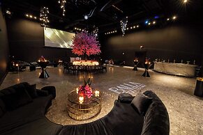 Cambria Hotel Detroit Downtown