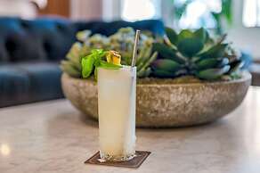 Cambria Hotel Detroit Downtown