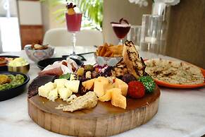 Cambria Hotel Detroit Downtown