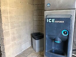 Studio 6 LaPlace, LA