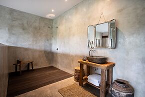Exceptional 2 BR Suites in Ubud Hidden Gem