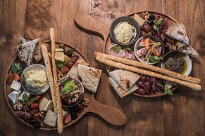 Exceptional 2 BR Suites in Ubud Hidden Gem