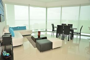 Modern 3 Bedroom Apartment With Sea-beach View