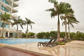 Modern 3 Bedroom Apartment With Sea-beach View