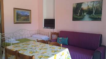 Holiday House la Caldosa Apartment c11 Terrace With sea View and Swimm