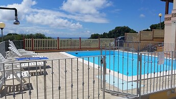 Apartment c6 With Sea View Terrace, TV, air Conditioning, Wifi, Swimmi