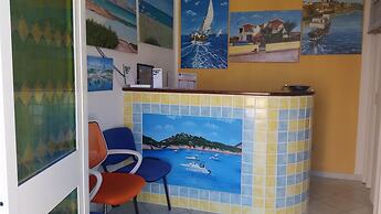 Apartment c6 With Sea View Terrace, TV, air Conditioning, Wifi, Swimmi