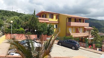 Apartment c6 With Sea View Terrace, TV, air Conditioning, Wifi, Swimmi