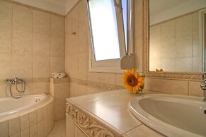 Chloe - Gerani Villas With Private Pool