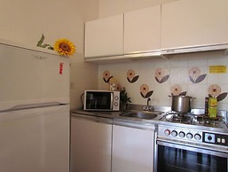 Bright Studio by the Beach - Beahost