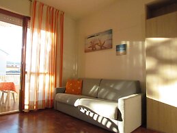 Bright Studio by the Beach - Beahost