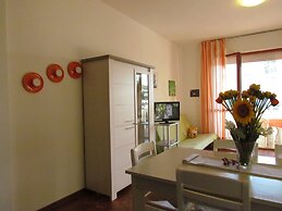 Bright Studio by the Beach - Beahost