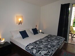 Lovely Villa With Spacious Private Garden