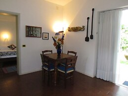 Lovely Villa With Spacious Private Garden