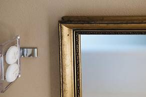 Leano Agriresort - Deluxe Double Room