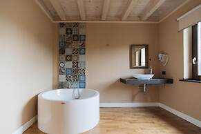 Leano Agriresort - Deluxe Double Room