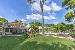 Alcudia Beach Front Villa, Private Indoor Pool