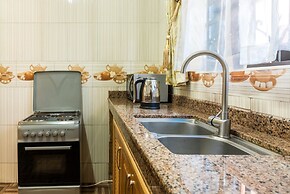 Lovely Apartment With View Sleeps 2 to 4