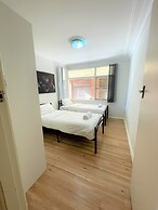 Campbelltown Holiday Home 3 Bed & Parking