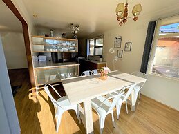 Campbelltown Holiday Home 3 Bed & Parking