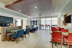 Holiday Inn Express And Suites Winston Salem Sw Clemmons by IHG