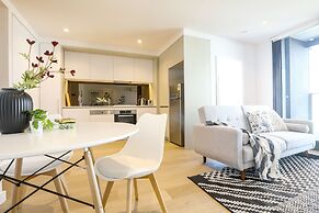 Kozyguru Docklands Modern 1 Room Unit