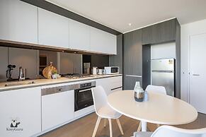 KOZYGURU Docklands Cozy Water View 1BED