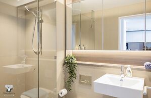 KOZYGURU Docklands Cozy Water View 1BED