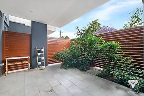 KOZYGURU Waitara 2 Bed APT Train Station