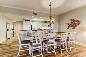 Ocean Park Condo Next to Fort Clinch State Park by RedAwning