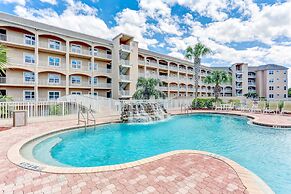 Ocean Park Condo Next to Fort Clinch State Park by RedAwning