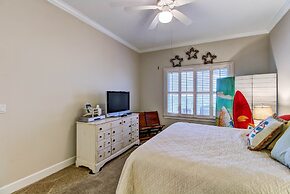 Ocean Park Condo Next to Fort Clinch State Park by RedAwning