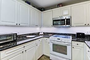 Ocean Park Condo Next to Fort Clinch State Park by RedAwning