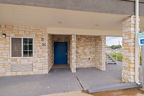 Days Inn by Wyndham Kenedy/Karnes City