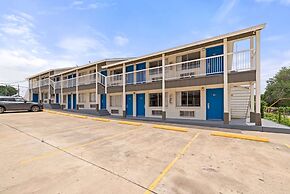 Days Inn by Wyndham Kenedy/Karnes City