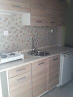 Finikas Apartments Polichrono