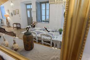 Hydra's Pearl - Blue Pearl