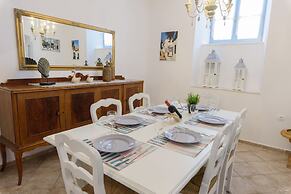 Hydra's Pearl - Blue Pearl