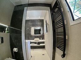 Hector Villa Airport