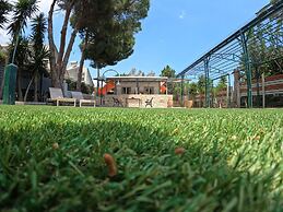 Hector Villa Airport