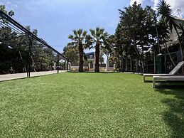 Hector Villa Airport